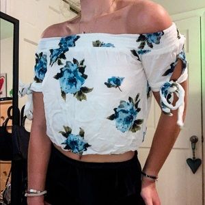 Kendall and Kylie flowered top